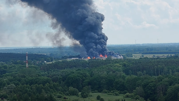 Pożar na Pomorzu. W Charnowie płonie fabryka aerozoli