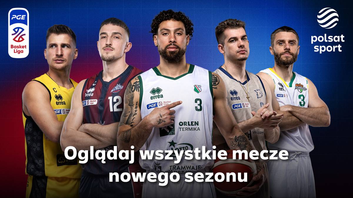 Pięciu koszykarzy w strojach sportowych na niebieskim tle z logotypami ligi i stacji telewizyjnej, z napisem zapowiadającym mecze nowego sezonu.