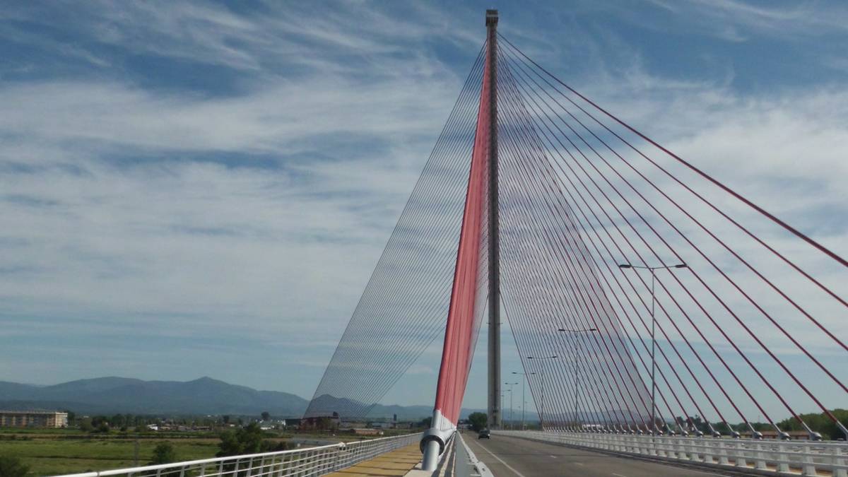 España. Tragedia en el Puente de Castilla-La Mancha. El joven de 26 años murió.