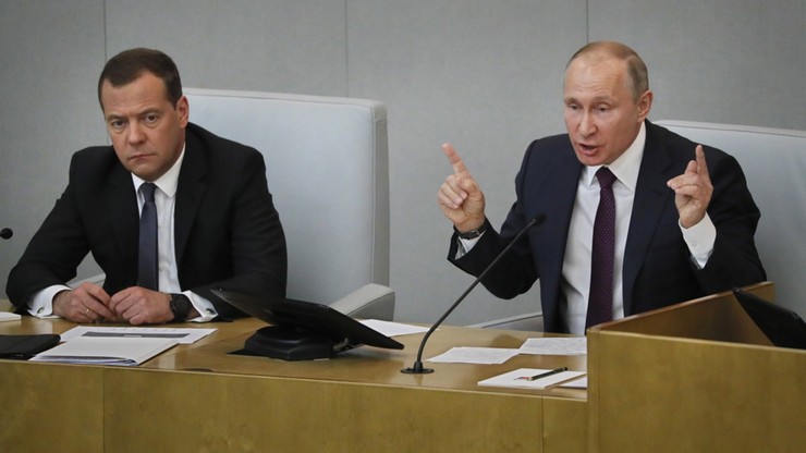Deputowani zatwierdzili Miedwiediewa na stanowisku premiera