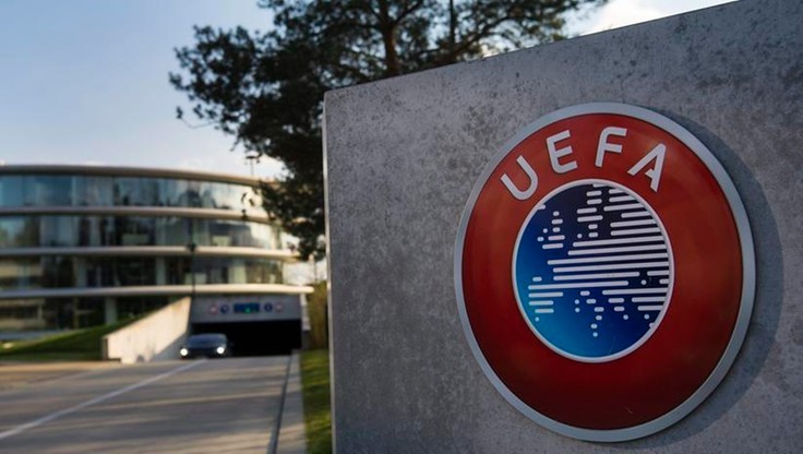 Raport UEFA: Czołowe kluby mogą stracić przez pandemię ponad 8 mld euro