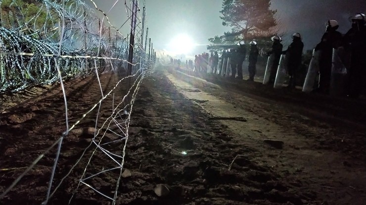 Granica z Białorusią. Policja powstrzymała próbę przekroczenia granicy w Kuźnicy