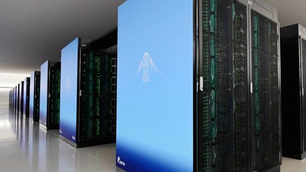 Japonia prezentuje Fugoku, najwydajniejszy superkomputer w historii ludzkości [FILM]
