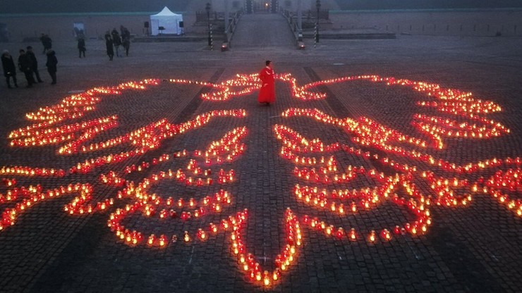 Biało-czerwony orzeł w Twierdzy Kijowskiej na 100-lecie niepodległości