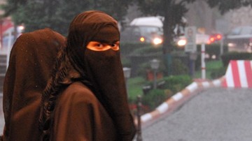 "Ukrywanie twarzy bardzo przeszkadza w poznaniu". Merkel krytycznie o noszeniu burek