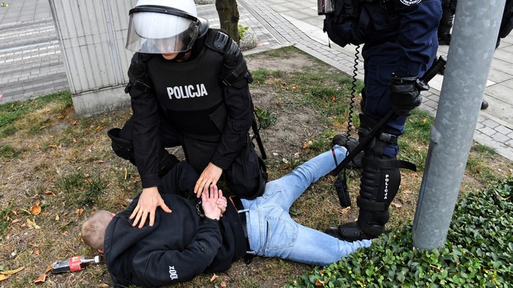 Policja interweniowała na Marszu Równości w Szczecinie. Kilkanaście osób doprowadzono na komisariaty