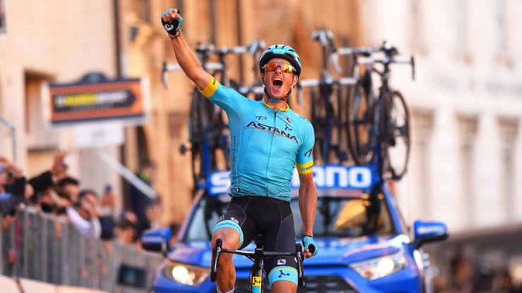 Tirreno-Adriatico: Królewski etap dla Fuglsanga. Yates wciąż liderem