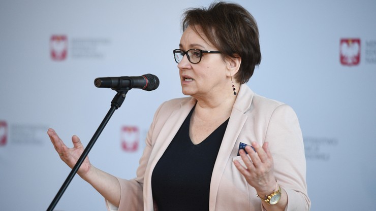 Związek Nauczycielstwa Polskiego chce odwołania minister edukacji. "Nieprzygotowana reforma"