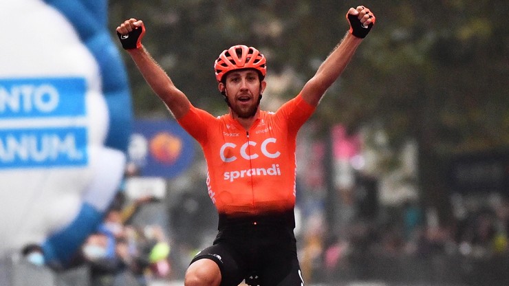 Giro d'Italia: Josef Cerny z polskiej ekipy CCC wygrał etap
