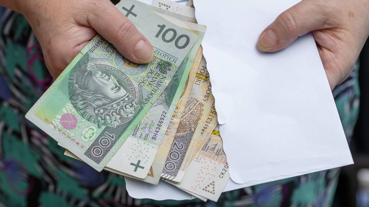 Seniorzy będą zadowoleni. Tyle wyniesie "trzynastka" i "czternastka" na rękę
