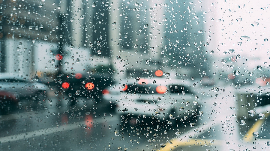 09.06.2018 18:00 Popada niemal w całym kraju. Miejscami przejdą niebezpieczne burze gradowe. Gdzie?