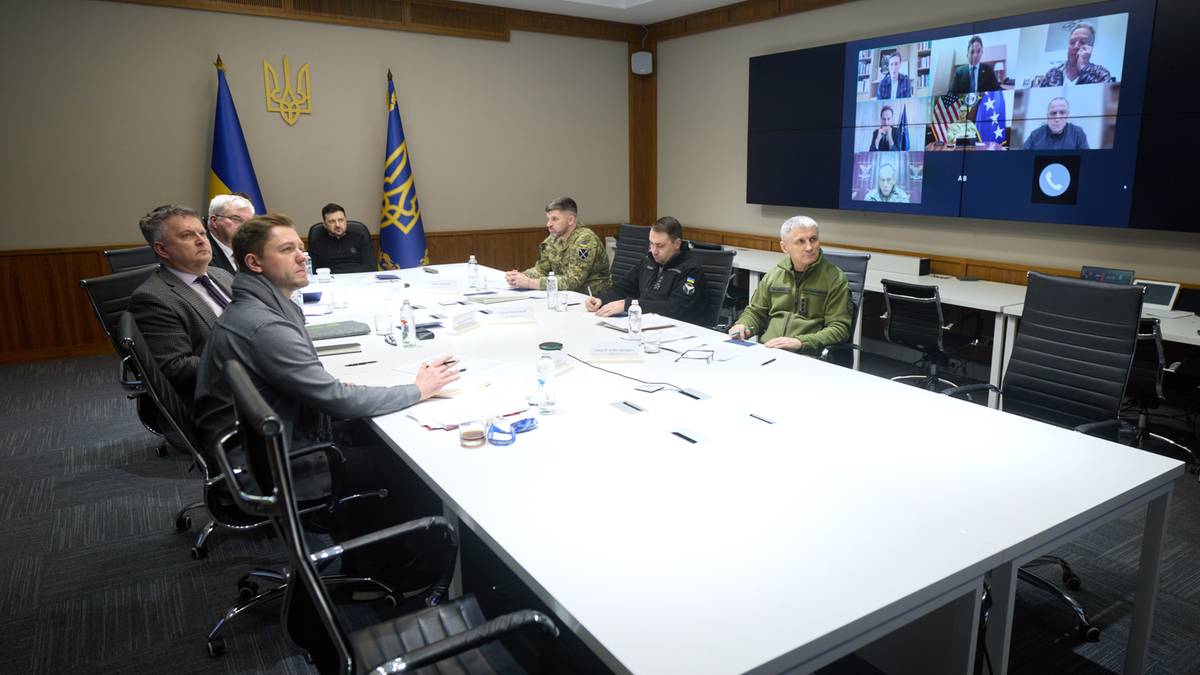 Nowy plan pokojowy trafił do USA. Kijów proponuje referendum