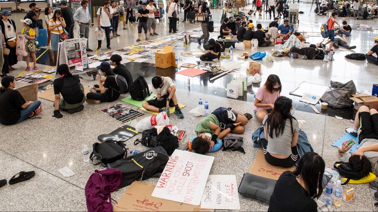 Organizacje dziennikarskie potępiają przemoc wobec reporterów w Hongkongu
