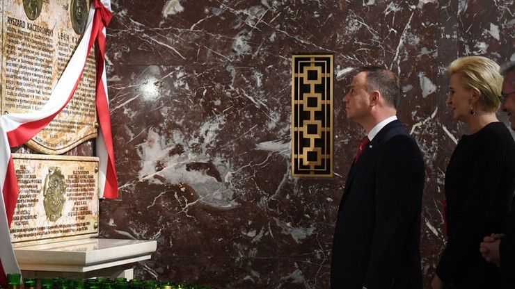 Andrzej Duda odsłonił w Chicago tablicę poświęconą prezydentom Kaczyńskiemu i Kaczorowskiemu