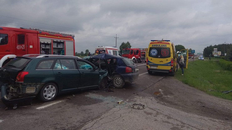 Zderzenie trzech aut w Augustowie. Zablokowana krajowa "ósemka"