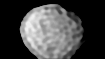 20.02.2020 08:00 Astronomowie odkryli w Układzie Słonecznym gigantyczną piłkę golfową