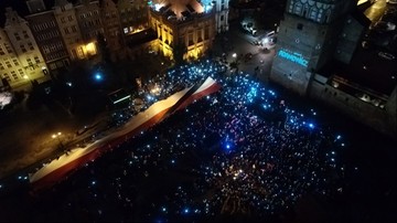 "Światełko dla Prezydenta" w Gdańsku. Minął miesiąc od ataku na Pawła Adamowicza