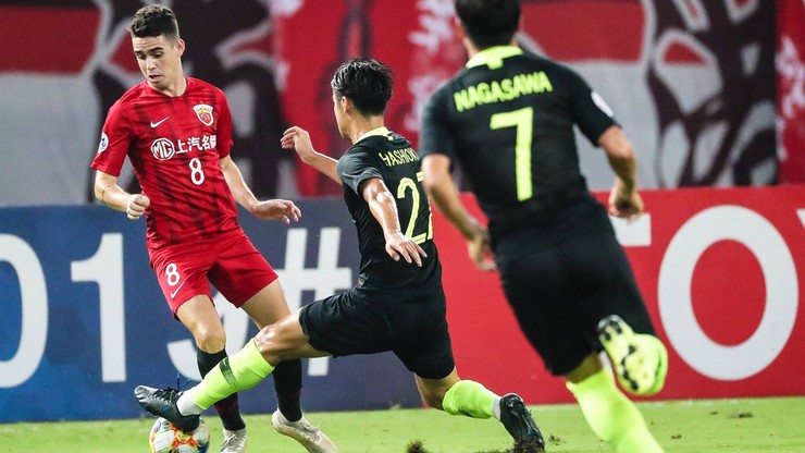 Gwiazdy futbolu nie mogą wrócić do Chin z powodu koronawirusa