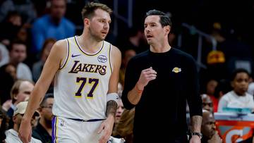 Derby Los Angeles dla Lakers. Świetny mecz Doncicia