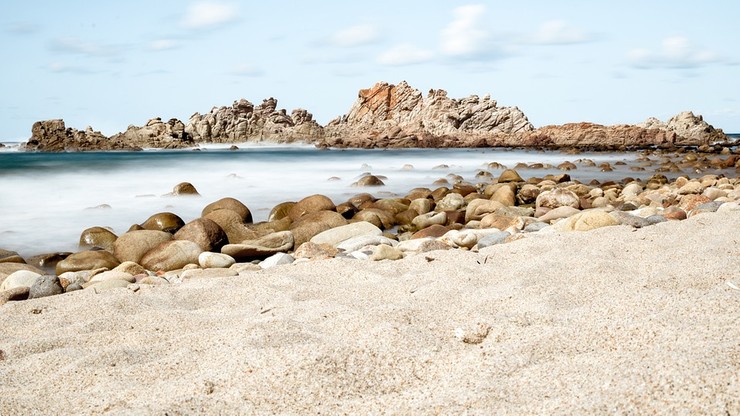 Turysta postanowił odesłać na Sardynię piasek zabrany 40 lat temu