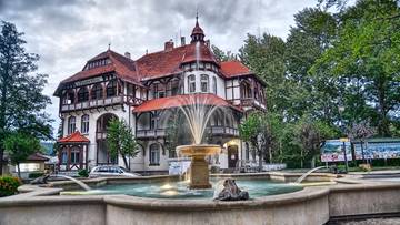 Świeradów-Zdrój to wyjątkowe uzdrowisko w Polsce. Słynie z leczniczych wód i borowiny