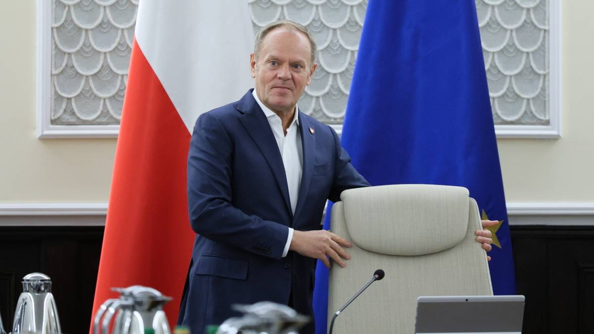 Немецкая газета о проблемах Дональда Туска. "Ему срочно нужны успехи".