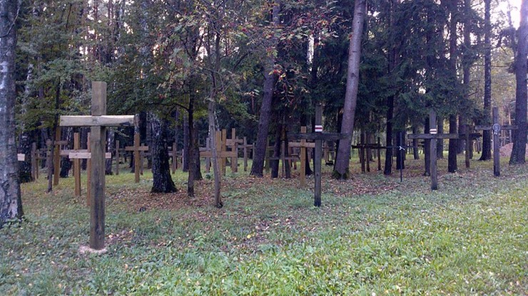 "Powbijali ich więcej niż drzew". Łukaszenka o demontażu krzyży w Kuropatach