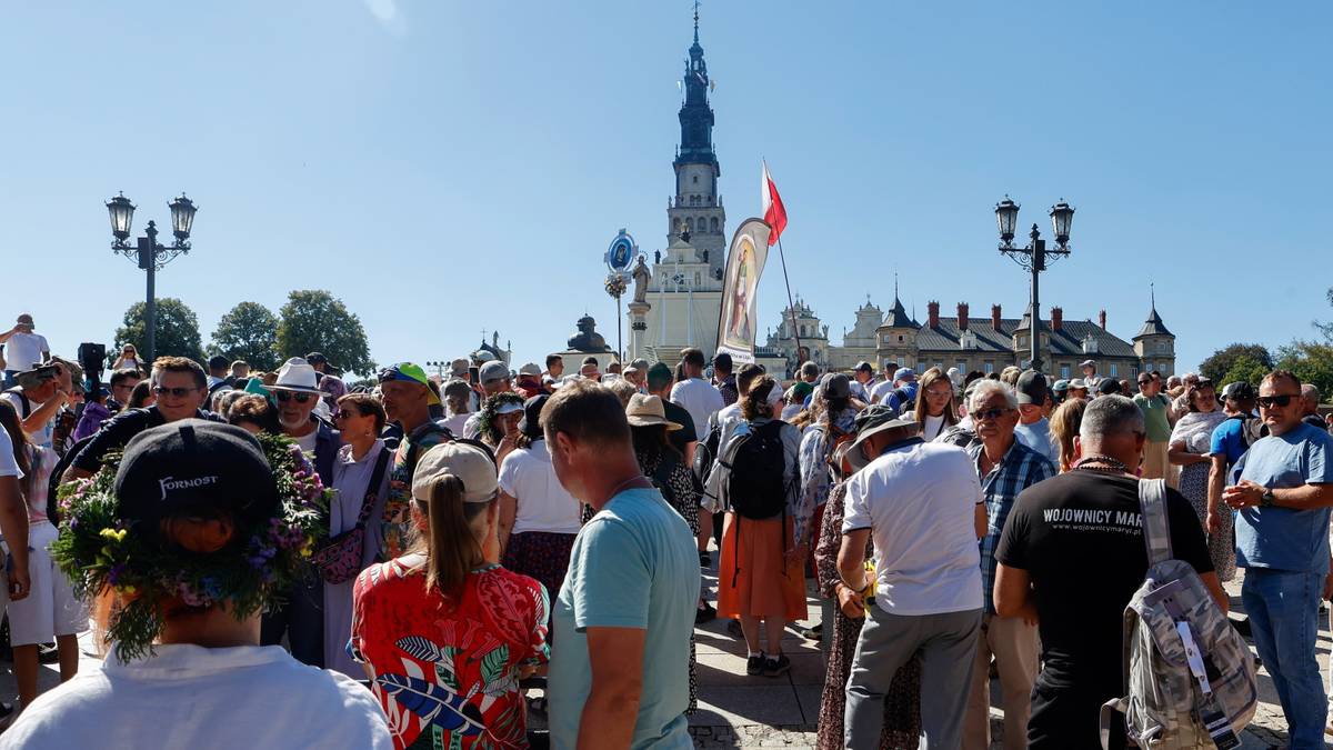Więcej Polaków pielgrzymuje na Jasną Górę. "Wzrost rodzin z dziećmi"