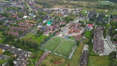 Zakopane. Nielegalny stadion pod samymi oknami. „Bębny, krzyki, muzyka”