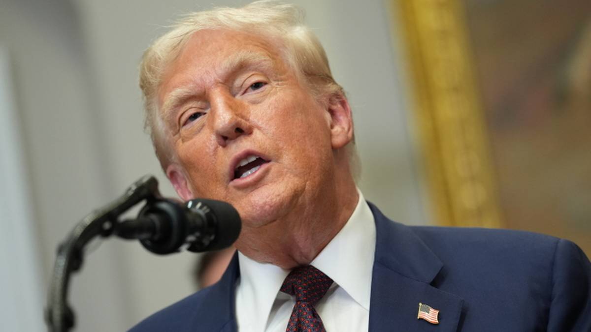 "Prowokacyjne wypowiedzi" Miedwiediewa. Trump rozmieszcza okręty atomowe