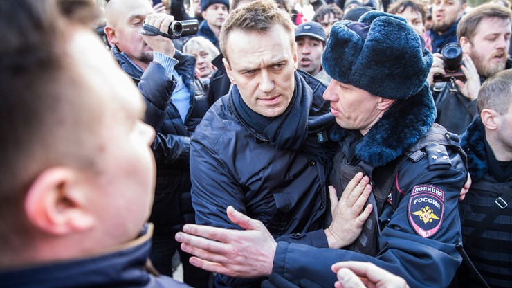 Nawalny skazany na 15 dni aresztu. Sąd dał obrończyni 5 minut na przygotowanie do rozprawy