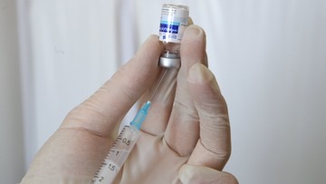 Mutacja koronawirusa odporna na dostępne szczepionki? Ekspert ostrzega