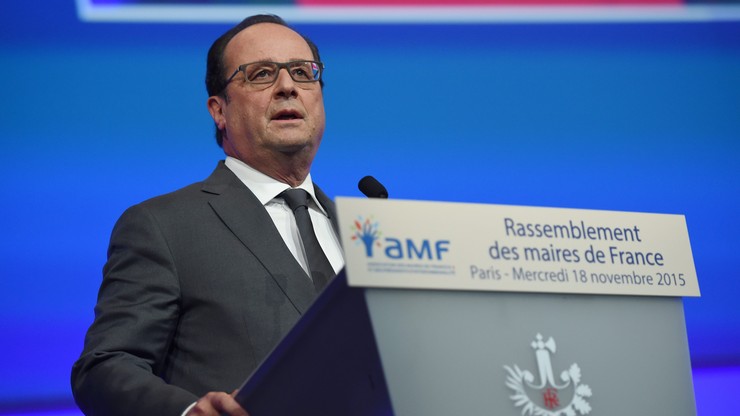 Hollande do Francuzów: Nie dajcie się zastraszyć. Chodźcie do kawiarni i muzeów. Życie musi wrócić do normalności