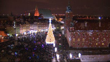 4,5 mln świateł i nowa choinka na pl. Zamkowym. Jest świąteczna iluminacja w Warszawie