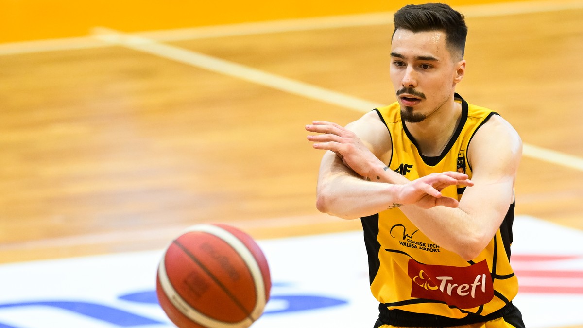 Ciekawy transfer w Orlen Basket Lidze. Rozgrywający trafił do lokalnego rywala