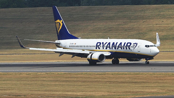 Ryanair znosi opłatę za zmianę rezerwacji biletu