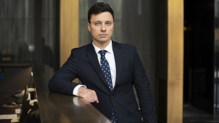 Piotr Witwicki prowadzącym główne wydanie "Wydarzeń"