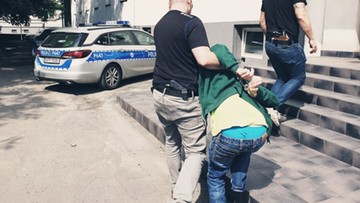 50-letni pedofil w rękach policji. Do mieszkania zwabił dziewczynkę słodyczami