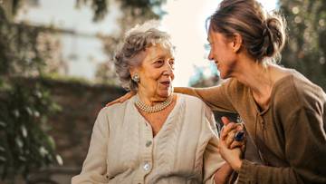 Nie tylko wyższa emerytura. Niemieccy seniorzy żyją zupełnie inaczej niż polscy