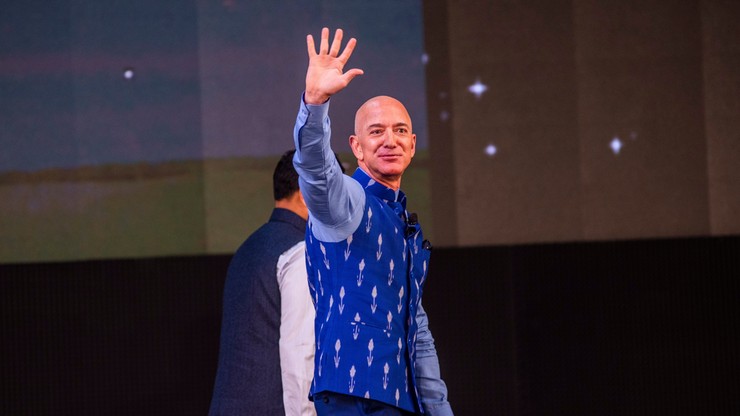 Jeff Bezos przestał być szefem firmy Amazon. Nadal zachowa duży wpływ na spółkę