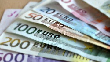Tańsze przelewy w euro. Nowe przepisy w UE