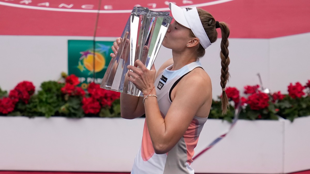 Zacięty finał w Indian Wells! Pogromczyni Igi Świątek z tytułem