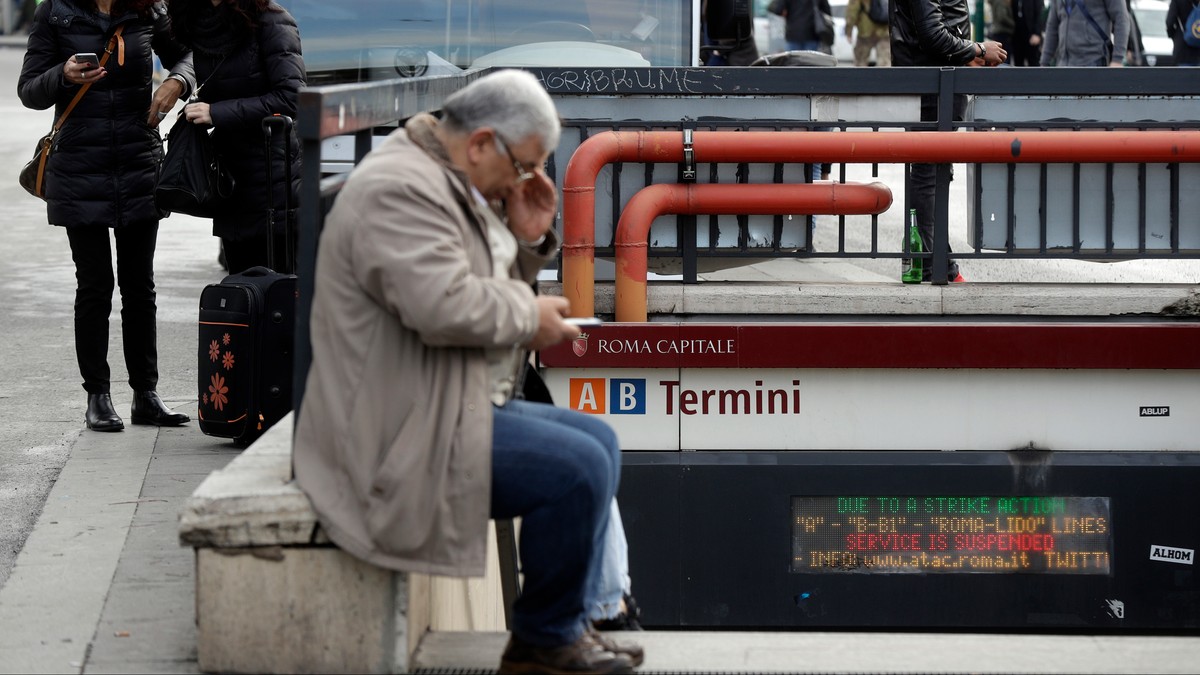 Włochy: Przetłumaczono nazwy stacji metra w Rzymie. Oczekiwano innych efektów