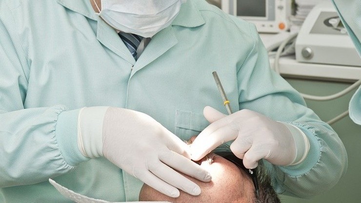 Cena wizyty u dentysty gwałtownie wzrosła. Za co zapłacimy dodatkowo