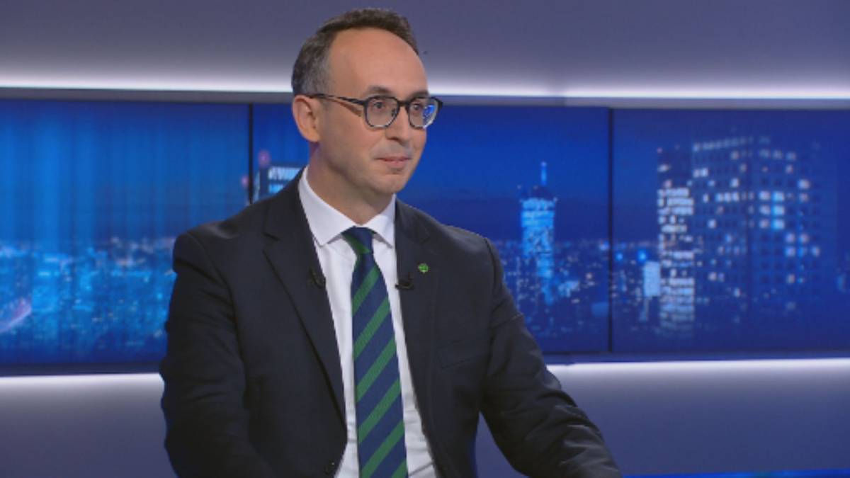 "Żaden dokument nie jest idealny". Klimczak o szczegółach umowy koalicyjnej