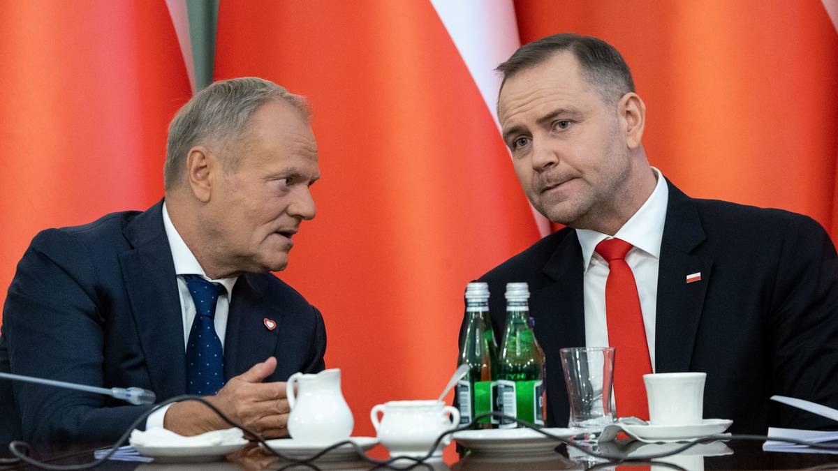 Donald Tusk chce spotkania, ale nie dzwoni? "Prezydent mówił: nie było telefonu"