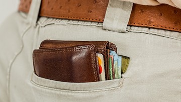 Polacy w światowej czołówce uczciwych znalazców portfeli
