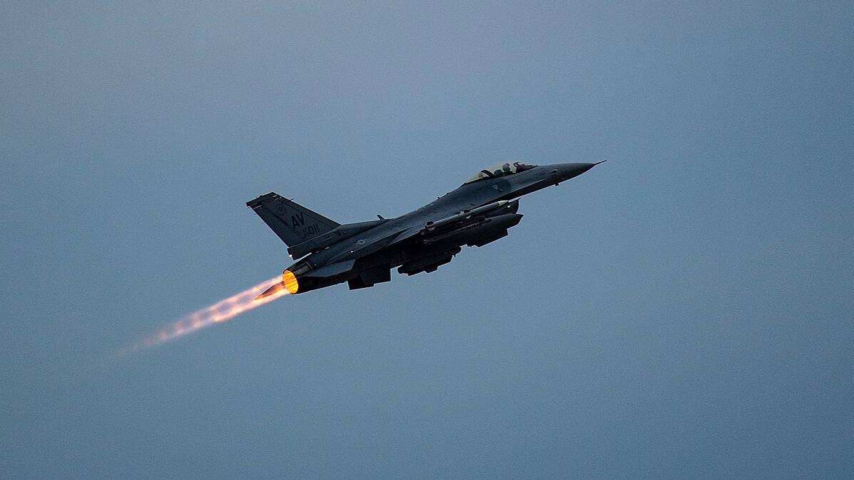 Dron zestrzelony w przestrzeni NATO. "Pierwsza taka akcja rumuńskiego myśliwca"