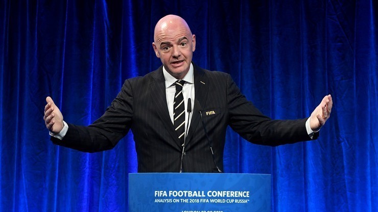 Szef FIFA ostrzegł przed zbyt wczesnym wznowieniem gry