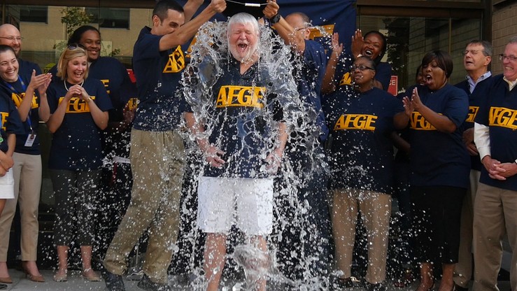 Pamiętacie Ice Bucket Challenge? Jest przełom w walce z ALS